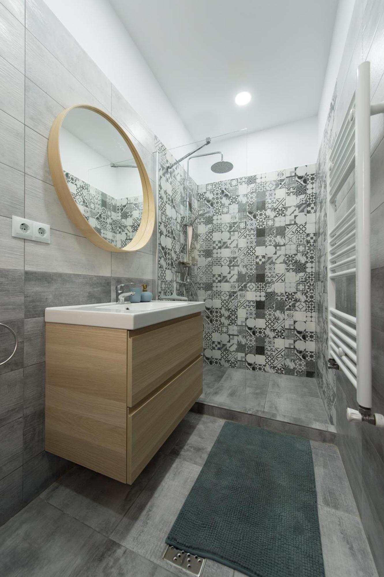 Gorgeous Brasov Flat With Patio And Mountain Views Apartment Exterior photo